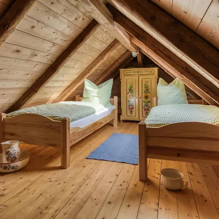 Escape Near River, Wolfsberg بيت للعطل *